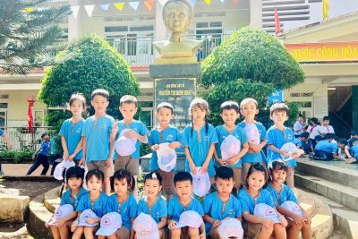 Được sự đồng ý của Ban giám hiệu, Ban đại diện cha mẹ học sinh và Ban giám hiệu trường TH Nguyễn Thị Minh Khai. Ngày 13/5/2025, trường MN Tân Lập Thành đã tổ chức cho các bạn học sinh 5 tuổi được trải nghiệm Thăm quan trường tiểu học. Được sự hỗ trợ nhiệt tình của Ban Giám Hiệu, tập thể giáo viên và các anh chị  trường TH Nguyễn Thị Minh Khai, các bạn nhỏ được tham quan nhà hiệu bộ, thư viện, nhà ăn, các dãy nhà học. Đặc biệt các bạn được tập làm học sinh lớp 1 dưới sự hướng dẫn của các cô giáo. Buổi trải nghiệm giúp các bạn học được rất nhiều điều khi mà các bạn sắp phải rời xa ngôi trường mầm non để bước vào một môi trường hoàn toàn mới. Xin chân thành cảm ơn Ban giám hiệu, quý thầy cô và các anh chị học sinh trường tiểu học Nguyễn Thị Minh Khai đã mang đến cho các em một buổi trải nghiệm vô cùng ý nghĩa.