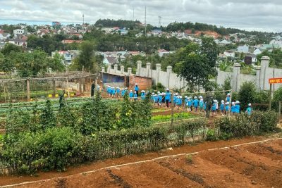 Một ngày trải nghiệm thăm Đại Đội Trinh Sát của các bạn nhỏ Trường MN Tân Lập Thành thật vui và ý nghĩa! Thay mặt BGH nhà trường, CB, GV, NV và đặc biệt các bạn học sinh xin gửi lời cảm ơn sâu sắc đến BCH Quân Sự Tỉnh Đắk Nông, Cán bộ, Chiến sĩ ĐĐTS đã tạo điều kiện cho các bạn nhỏ được tham quan, trải nghiệm tại đơn vị. Xin kính chúc toàn thể Cán bộ, Chiến sĩ nhân ngày thành lập QĐNDVN 22/12 nhiều sức khoẻ, hạnh phúc và thành đạt!